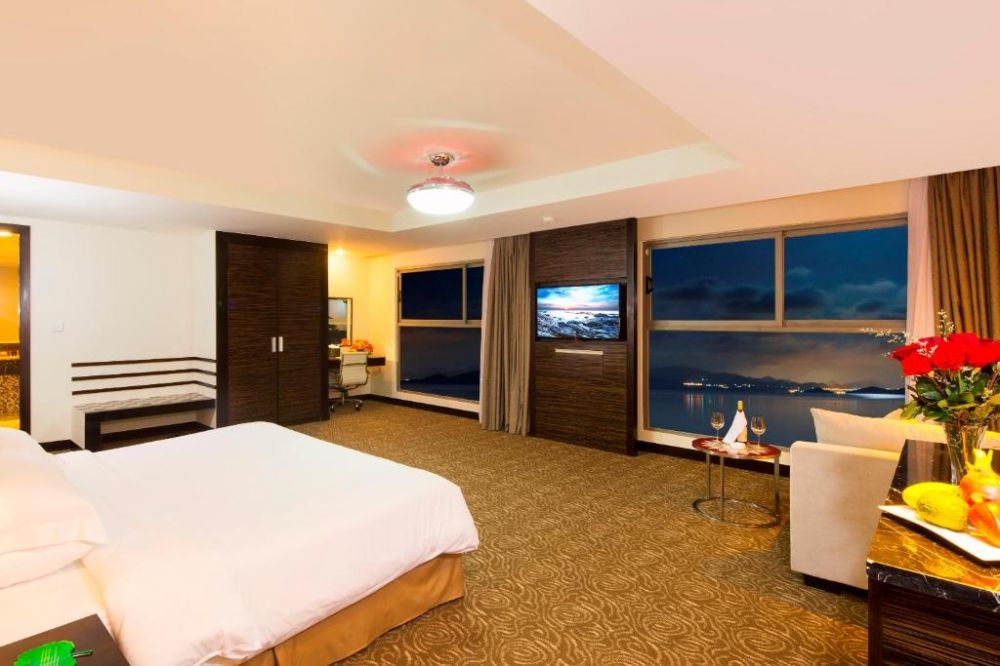 Junior Suite King, Premier Havana Nha Trang 5*