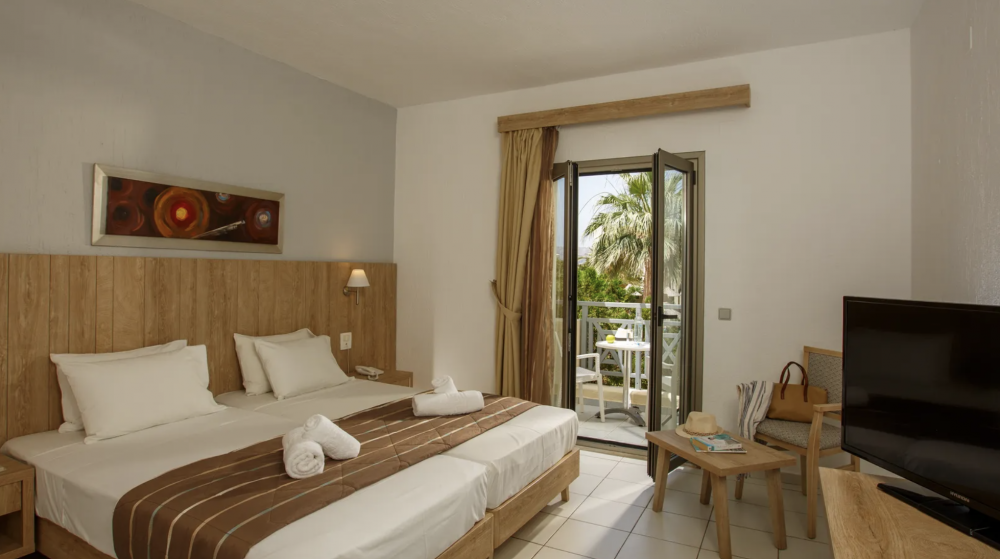 SUPERIOR BUNGALOW SEA VIEW, Europa Beach Hotel 4*