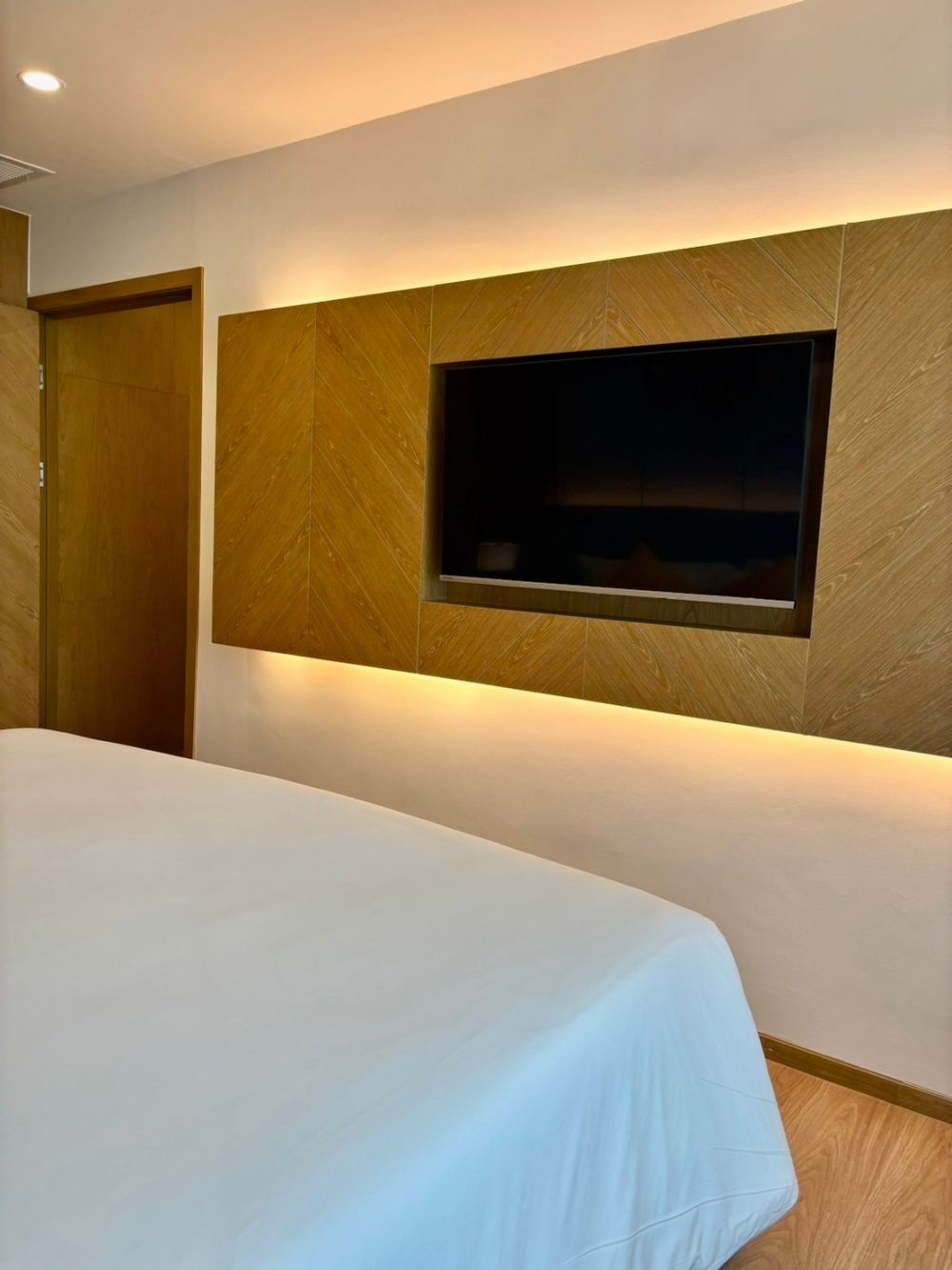 Premier Suite (2-Bedroom), Wyndham La Vita Phuket 5*