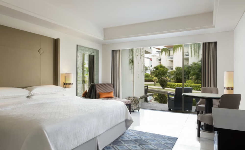 Guest room, Sheraton Bali Kuta Resort 5*