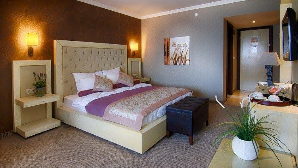 Deluxe, Romance Hotel 4*