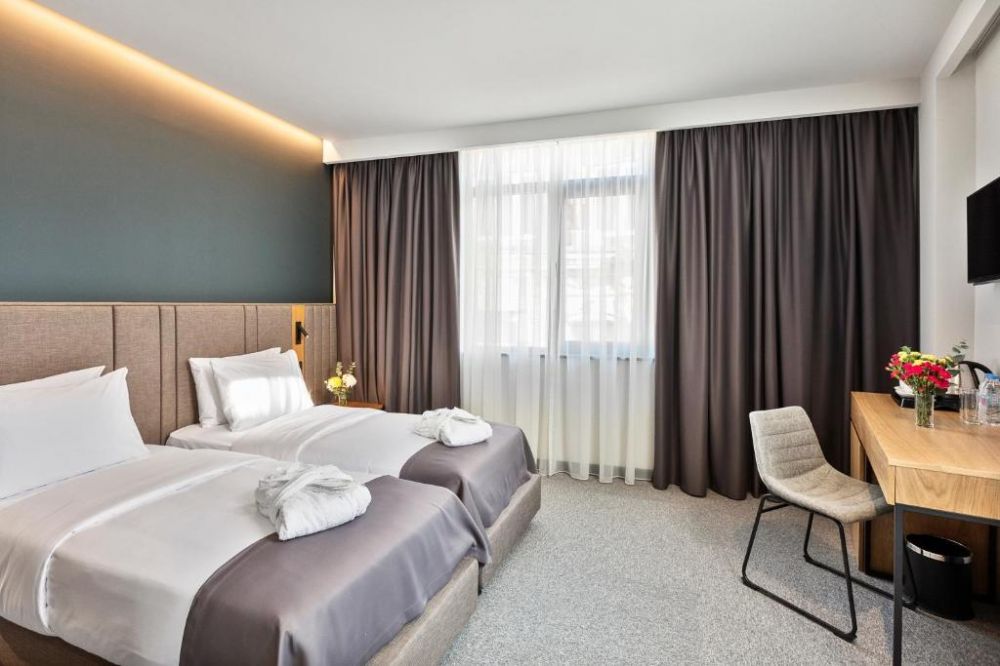 Standard, Graf Hotel 4*