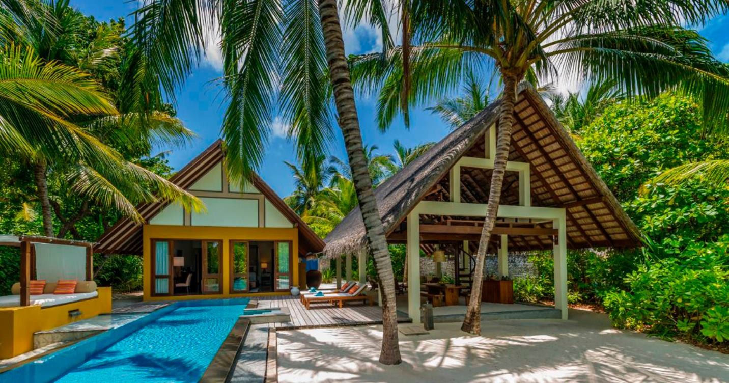 Family Beach Villa with Pool, Four Seasons Landaa Giravaru 5*