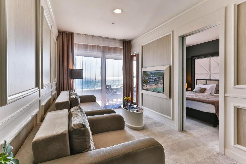 King/ Queen Suite Sea View, Palacio del Mar 4*