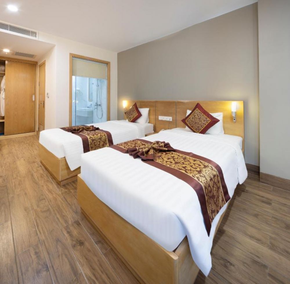 Deluxe City View, Gibson Hotel Nha Trang 3*