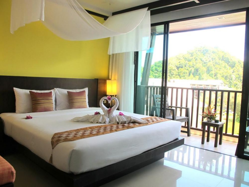 Deluxe, Apasari Krabi 3*