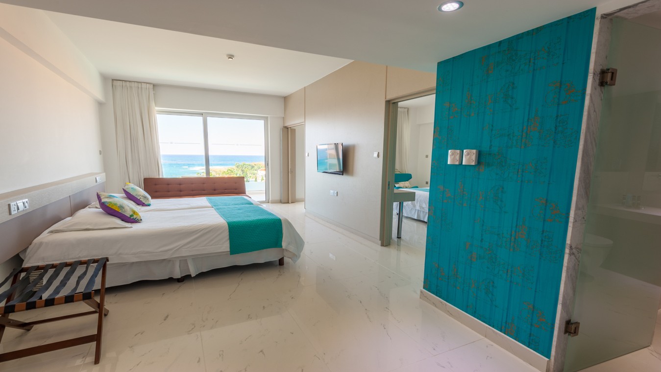 Suite, King Evelthon Beach Hotel and Resort 5*