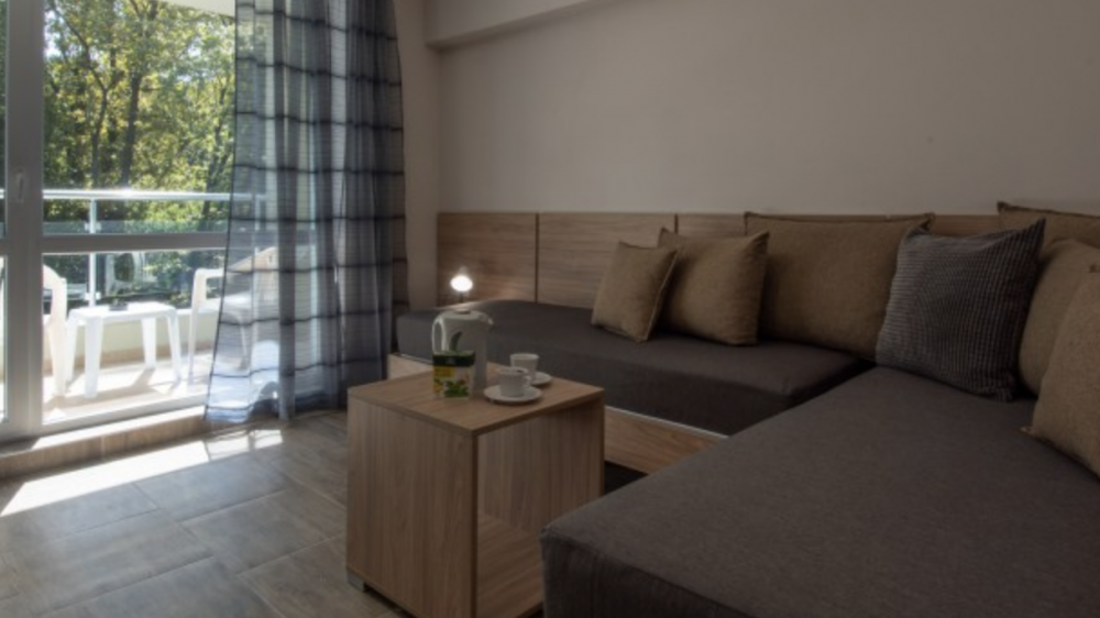 Apartment, Ariana Kiten 3*