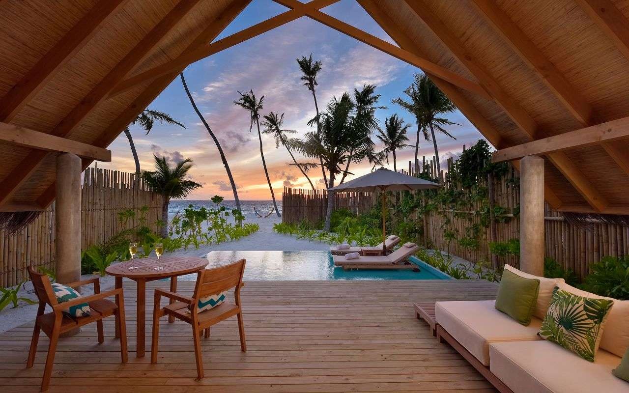 Pool Beach Villa Sunrise, Fushifaru Maldives 5*