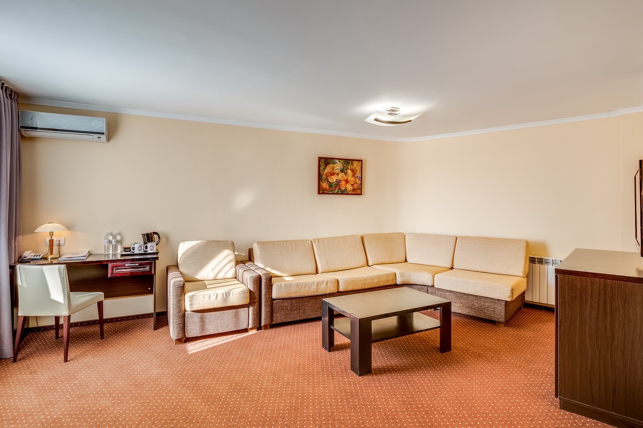 Suite, Братислава 4*