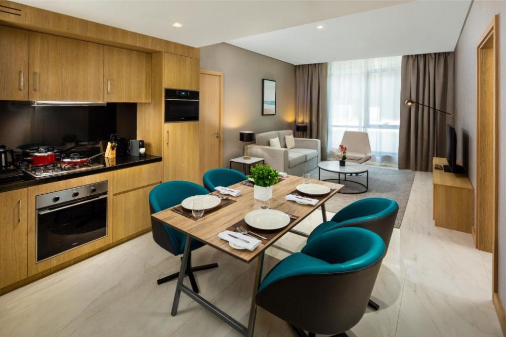 Executive Suite With Kitchen, Millennium Place Mirdif 4*