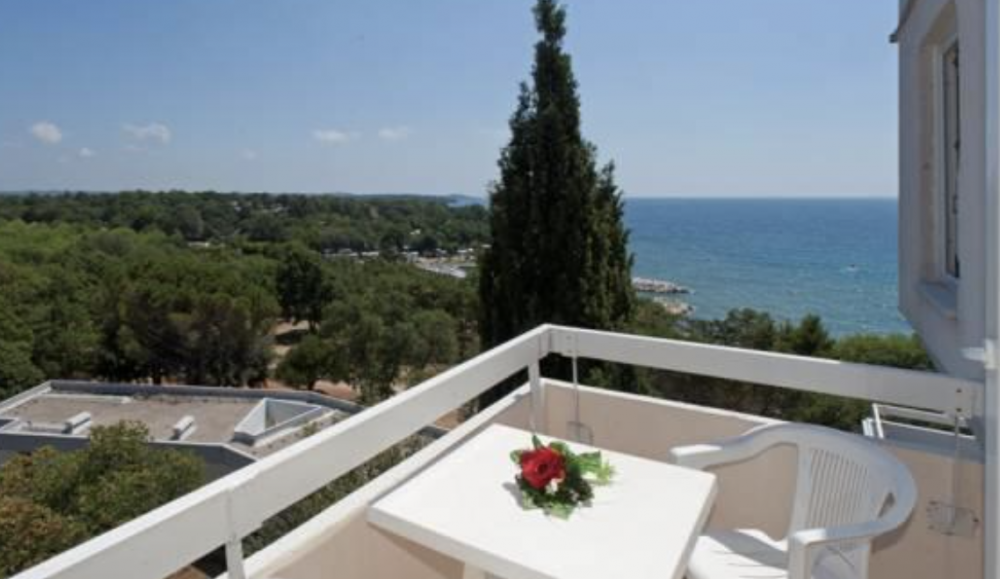 CLASSIC ROOM WITH BALCONY SEA SIDE - FAMILY, Delfin Plava Laguna 2*