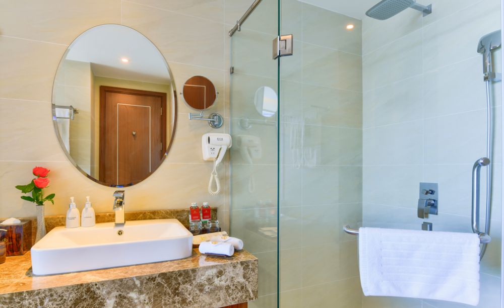 Grand Deluxe Balcony Partial Sea View, Regalia Gold Hotel Nha Trang 5*