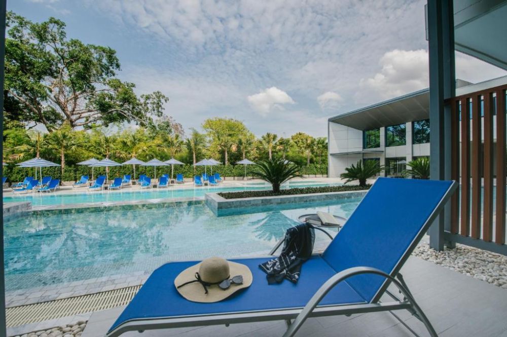 Deluxe Pool Access, Seabed Grand Hotel Phuket 5*