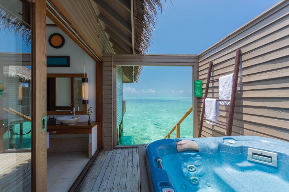 Jacuzzi Water Villa, Meeru Island Resort 4*