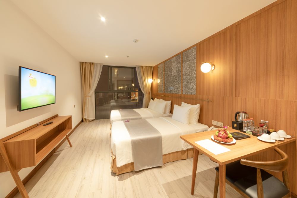 Deluxe Triple Room, Majestic Premium Nha Trang 4*