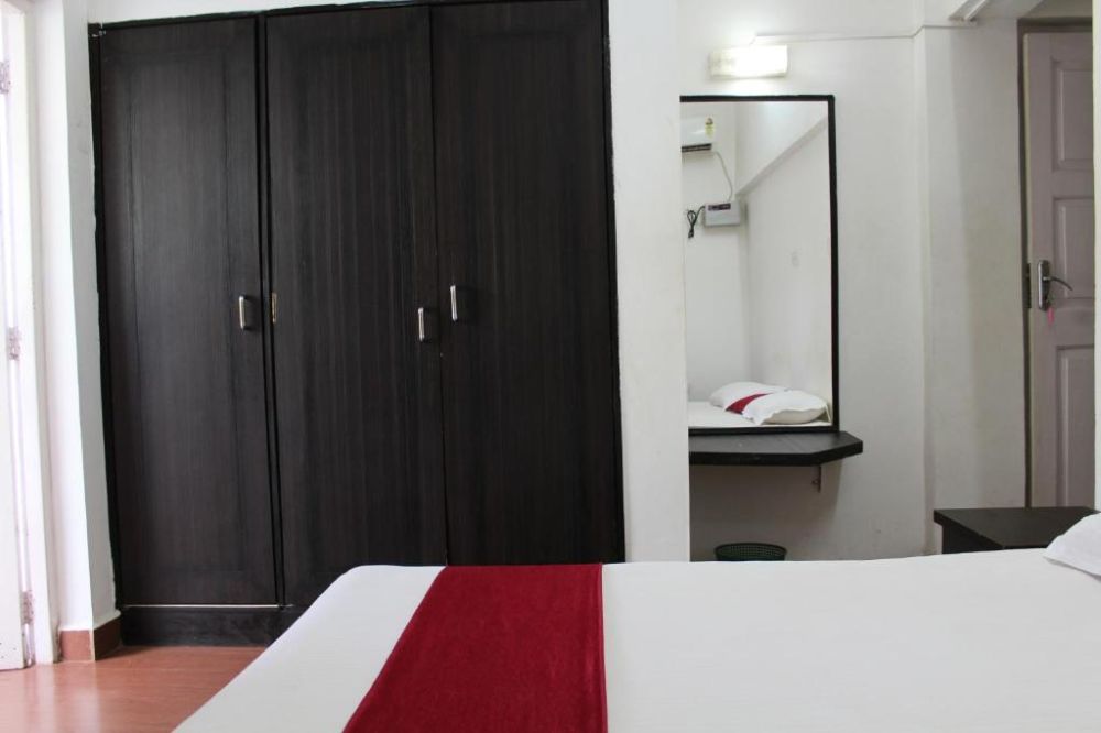 Deluxe AC/ with Balcony, Sugar Plum Hotels 1*