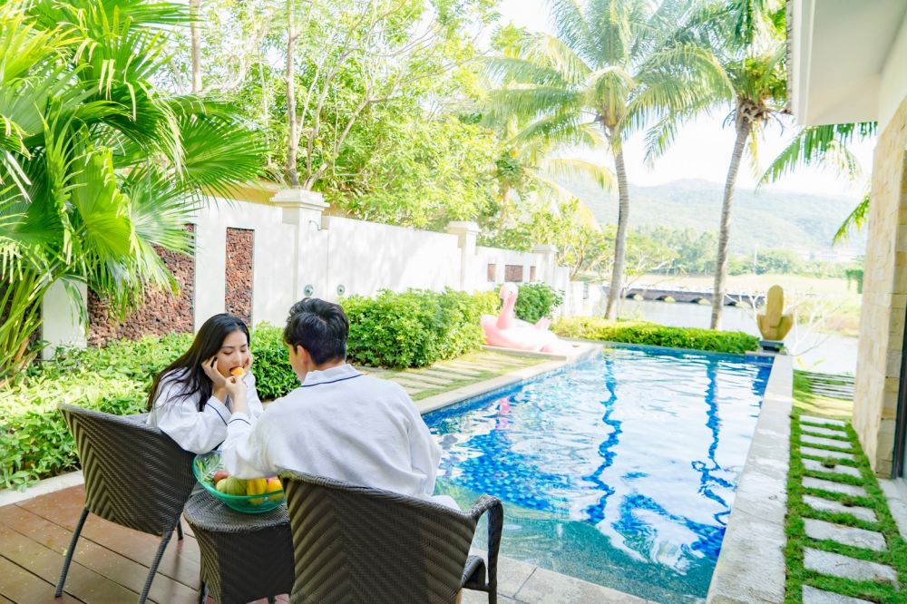 1-Bedroom Honeymoon Pool Villa, Grand Metropark Resort Sanya 5*