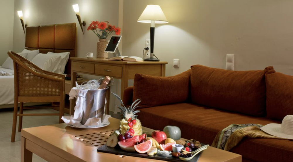 SUPERIOR JUNIOR SUITE, Minos Hotel 4*