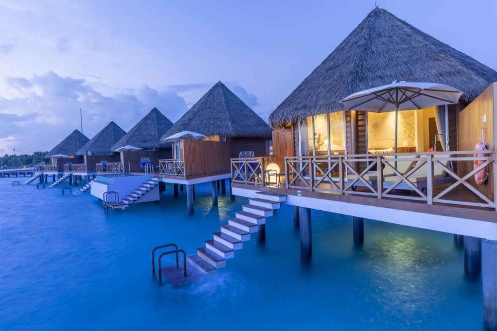 Overwater Villa, Mercure Maldives Kooddoo 4*