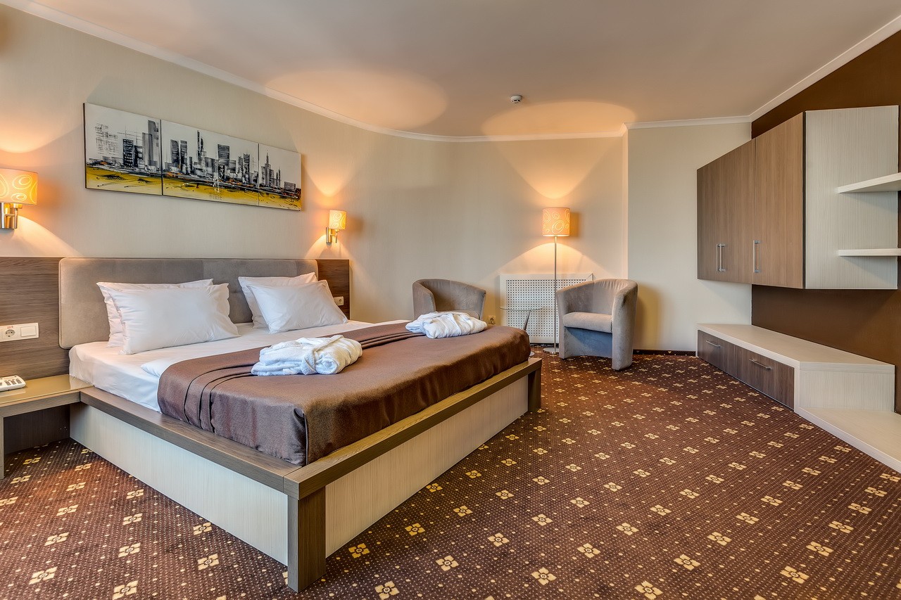 Suite, Братислава 4*