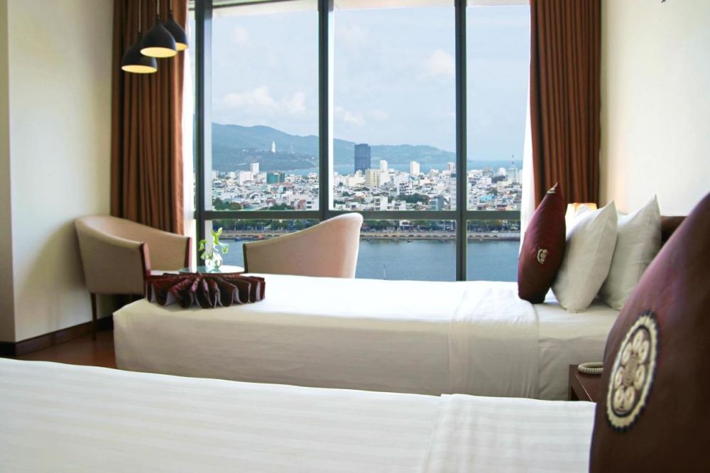 Superior, Da Nang Han River 4*