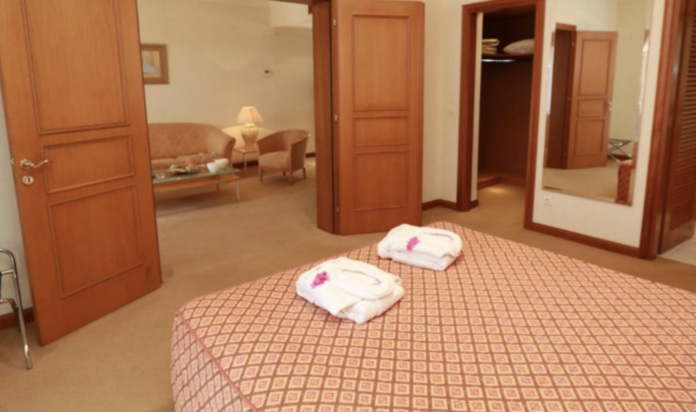 Suite Sharing Pool, Annabelle Beach Resort 5*