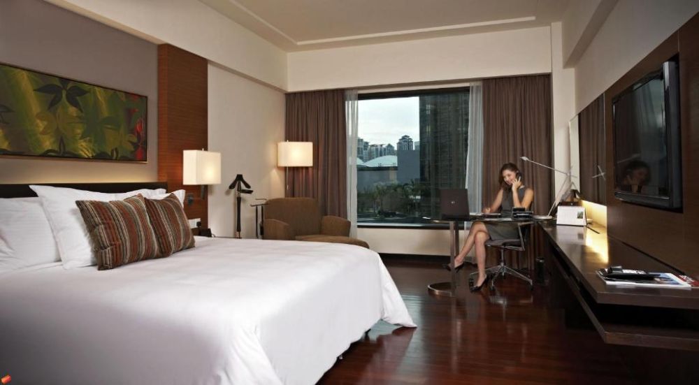 Club Deluxe, Impiana KLCC Hotel 4*