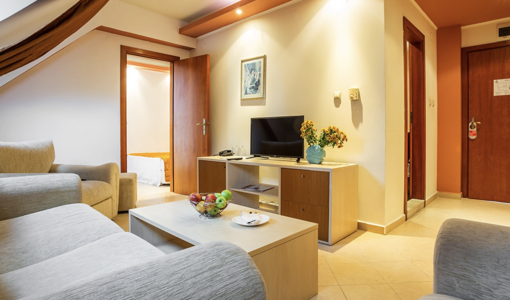 Two-Bedroom Suite with Balcony, Gold Pearl 3*