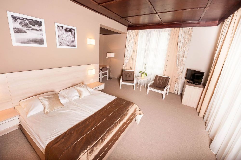 Suite, Zagreb 4*