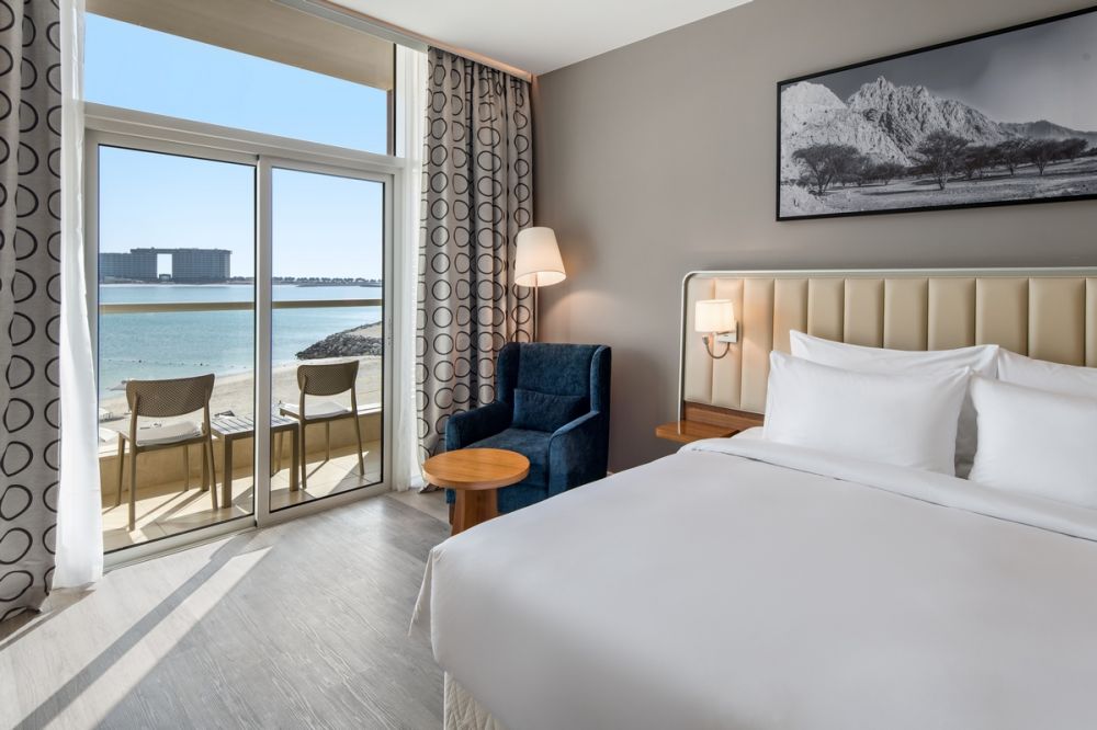 Standard Balcony Room SV, Radisson Resort Ras Al Khaimah, Marjan Island 4*