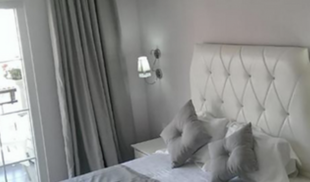 Deluxe Triple Room, Flower Residence 4*