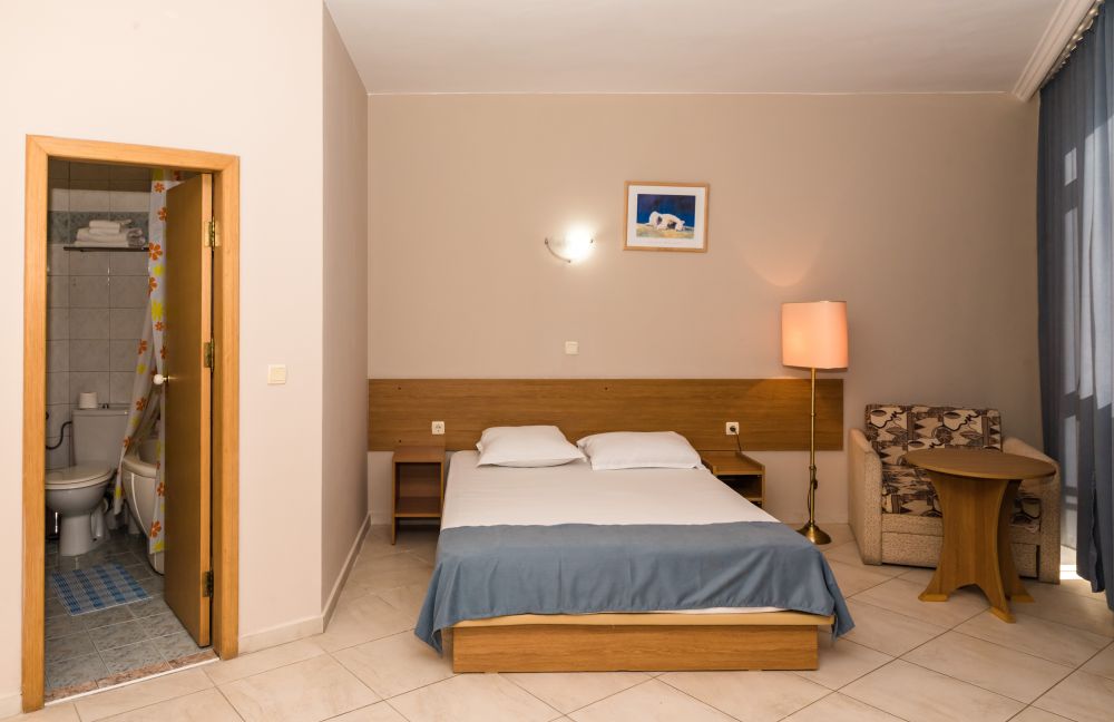 DbL Standard, Aurora St. Constantine 3*