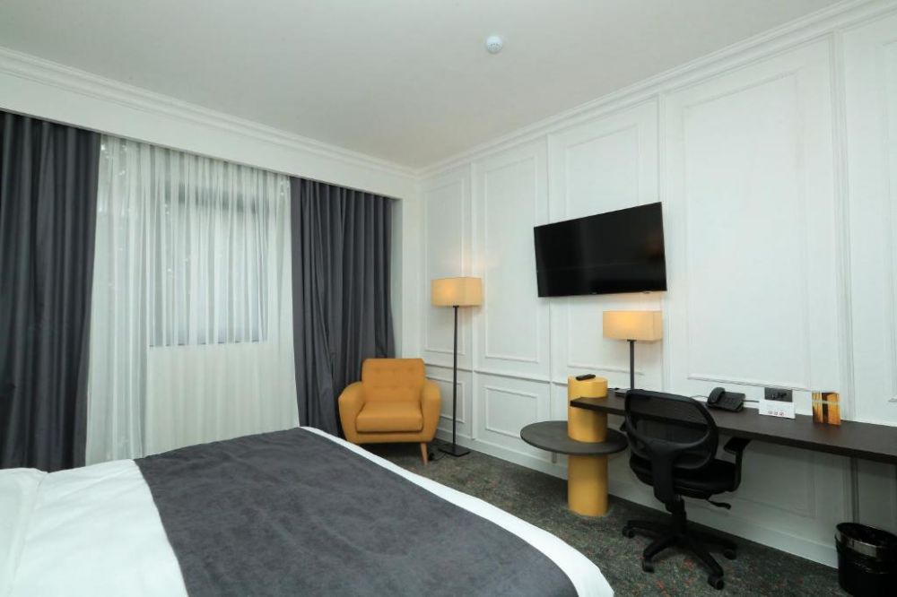 Business, Pine Astoria Tbilisi 5*