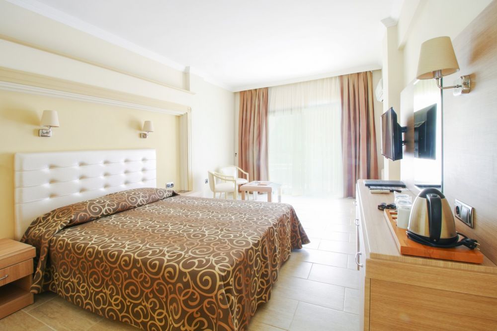 Standart LV/SV, Azka Hotel 5*