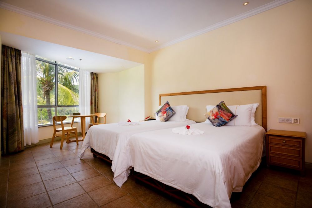 Pool View Room Twin/Queen, Golden Palm Resort 4*