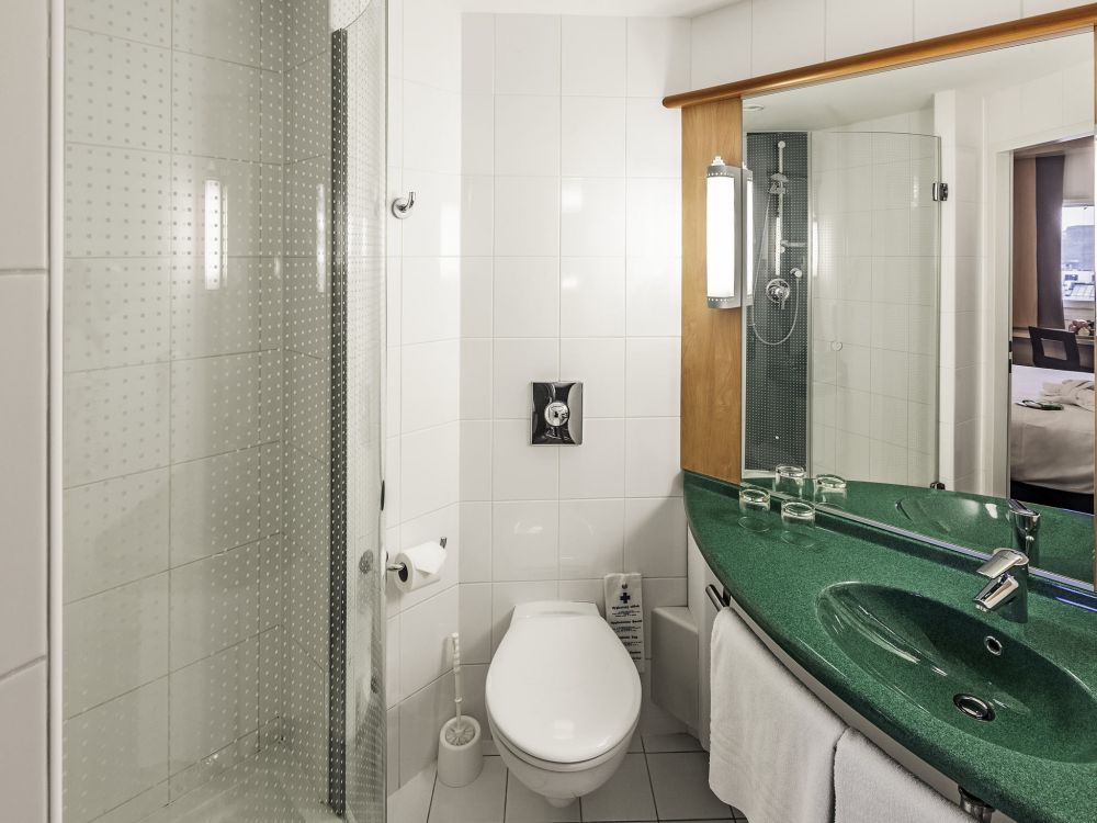 Double Standard, Ibis Praha Old Town 3*