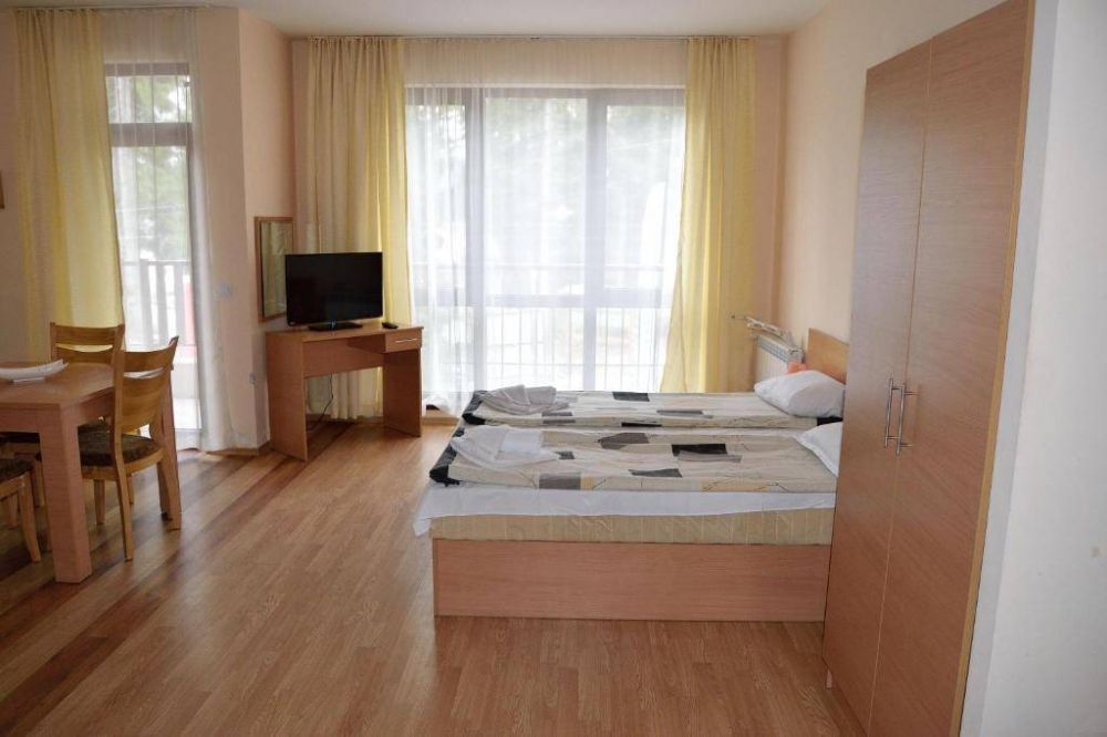 Studio/ Studio large, Flora Persay Apartments 4*