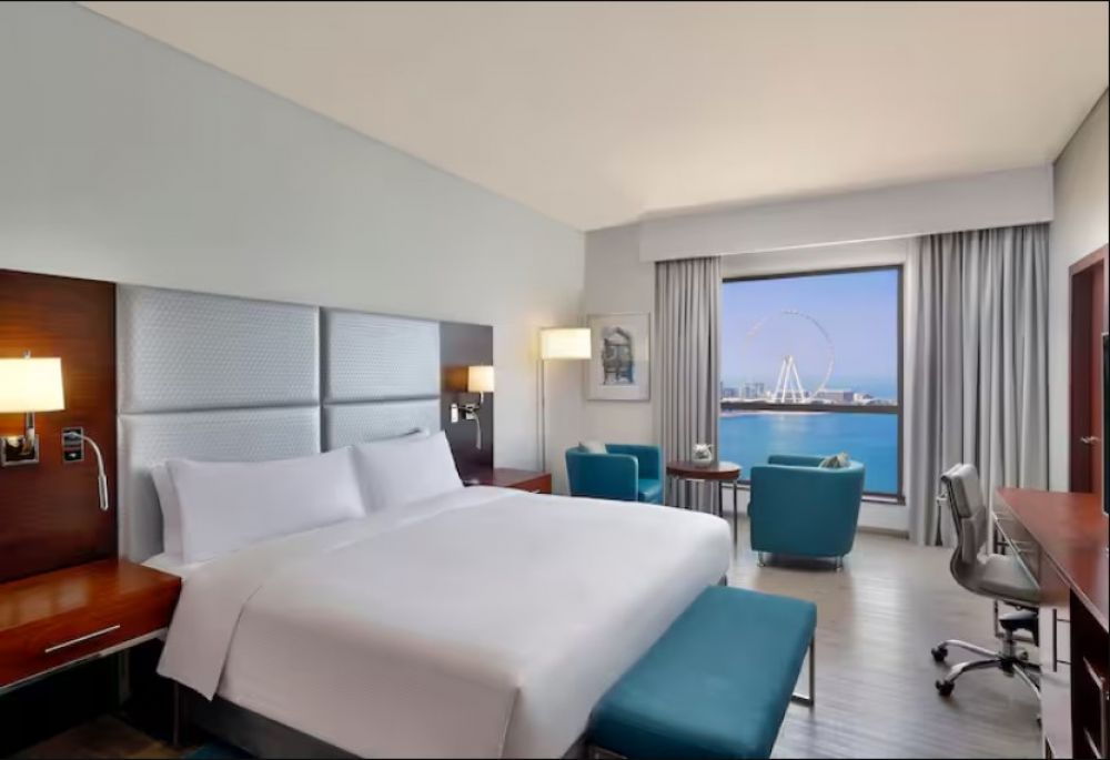 Three Bedroom Family Suite With Sea View, Hilton Dubai The Walk 4*