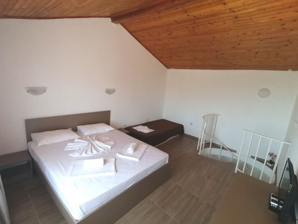 Maisonette, Siana House 3*