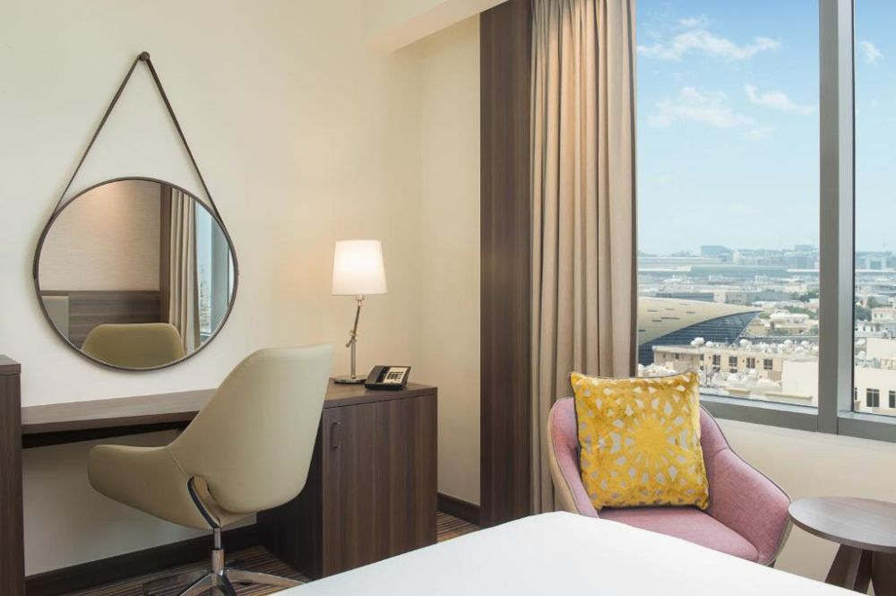 Queen, Hampton by Hilton Dubai Airport 3*