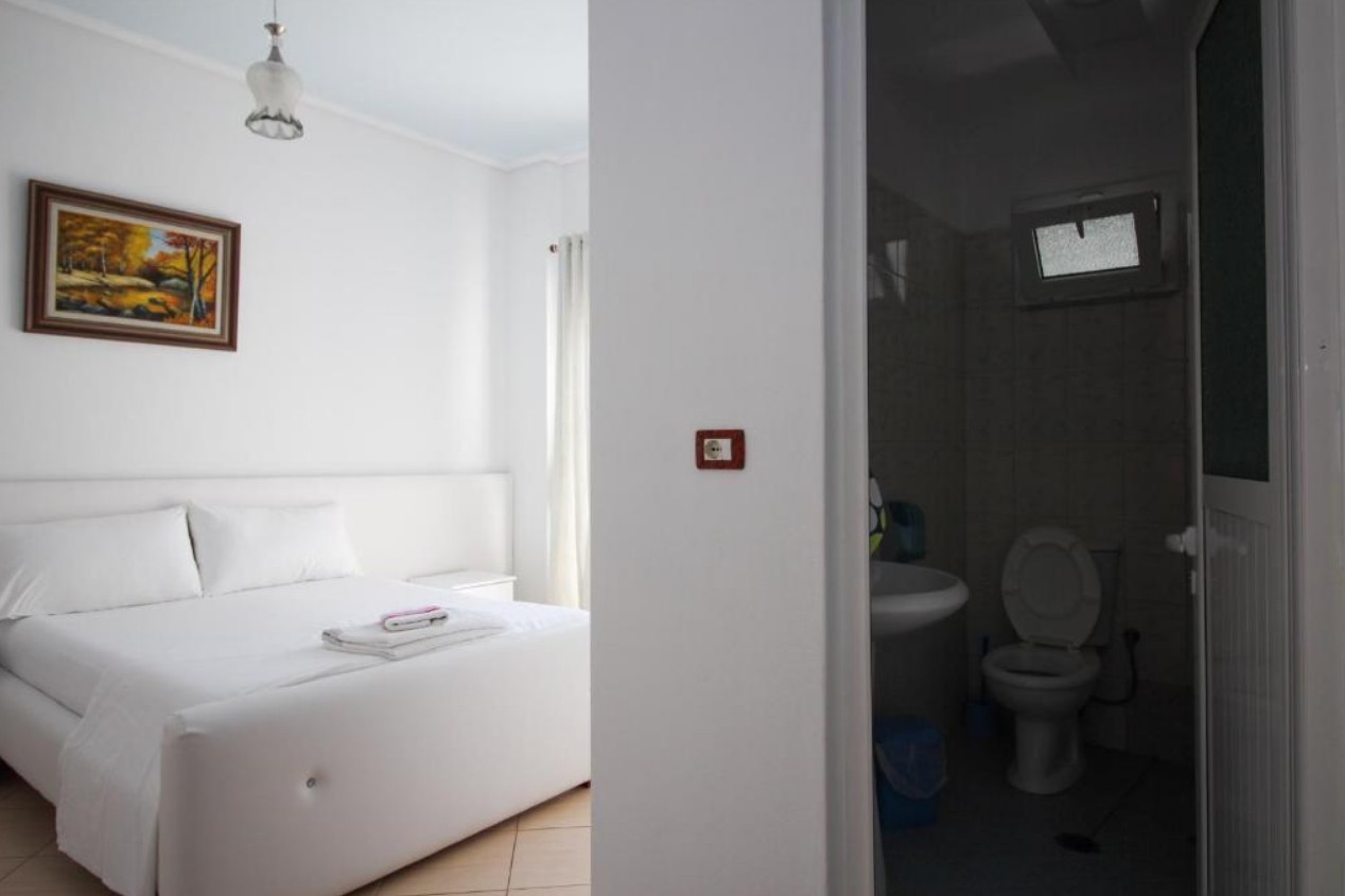 Double Room, Artur 3*