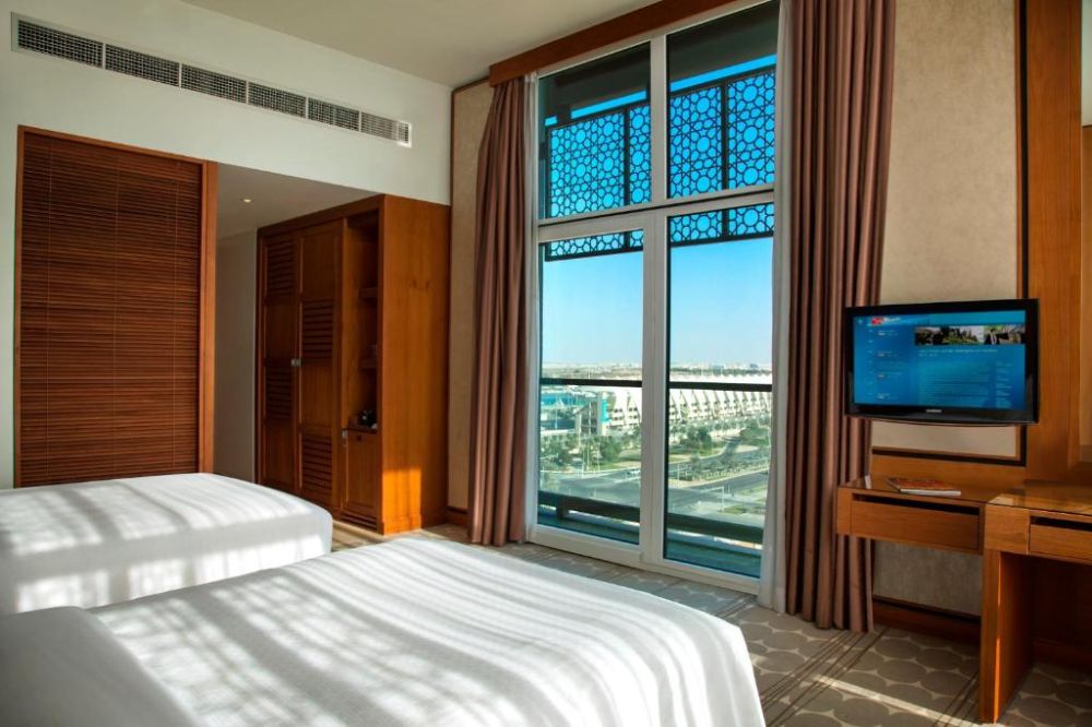 Premium Suite, Yas Island Rotana 4*