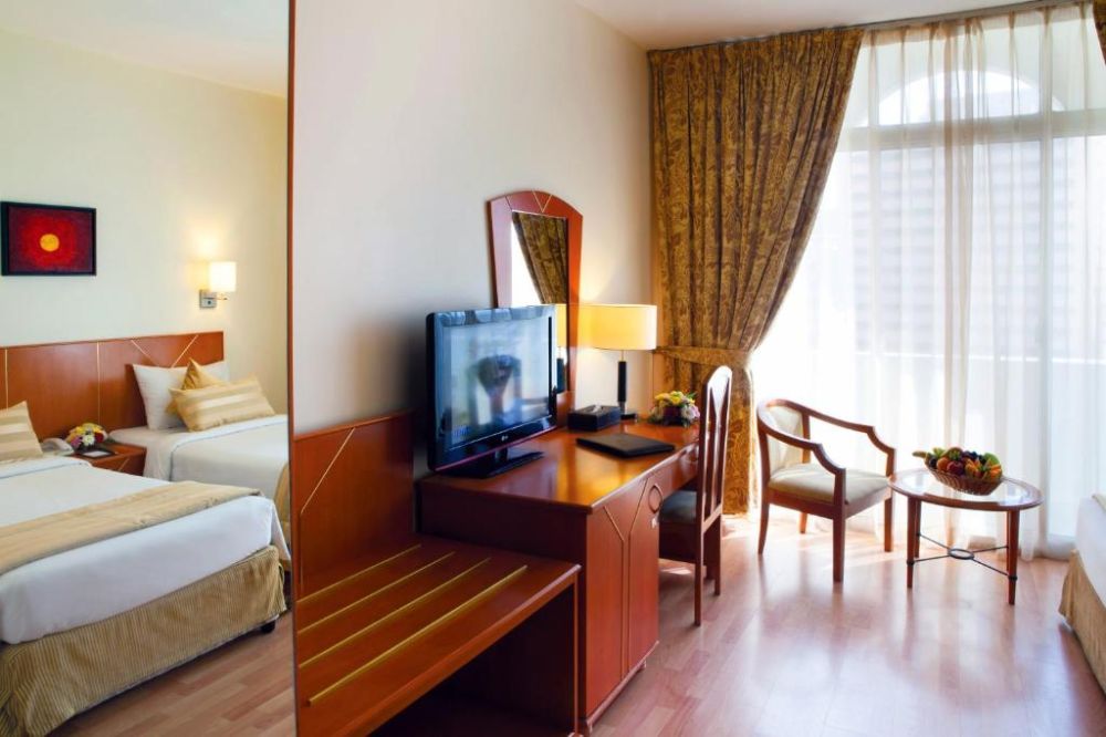 Standard, Landmark Hotel Baniyas 3*