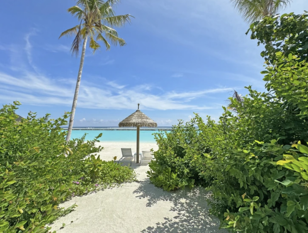 Family Beach Villa, Joy Island Maldives 5*