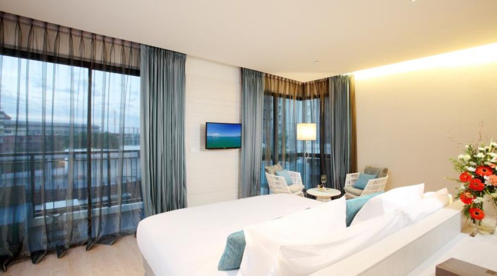 Premier, Centara Life Maris Resort Jomtien (ex. Centra by Centara Maris Resort Jomtien) 4*