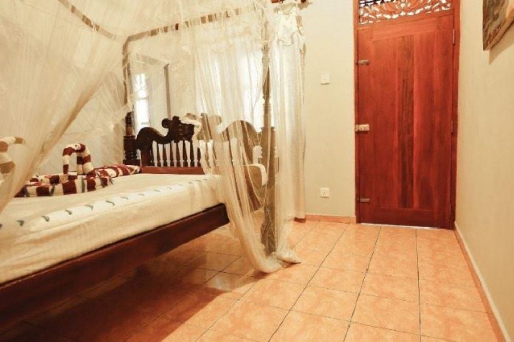 Budget Room, Serendipity Beach 2*