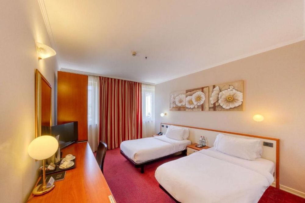 Standard, Best Western Congress 4*