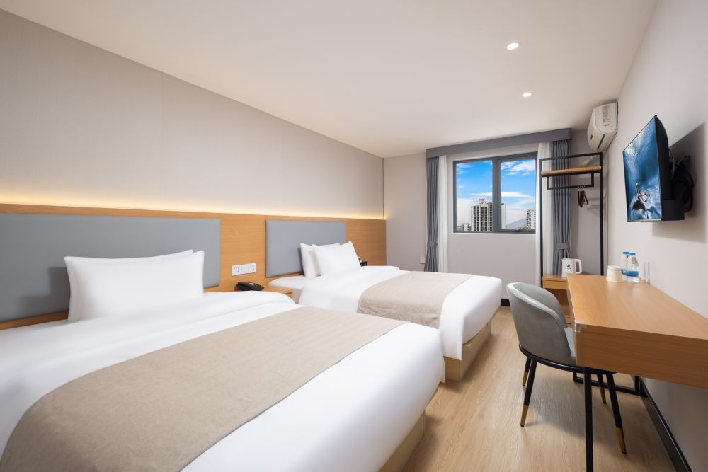 Deluxe Twin Room, Sanya Guanhailou Hotel 3*