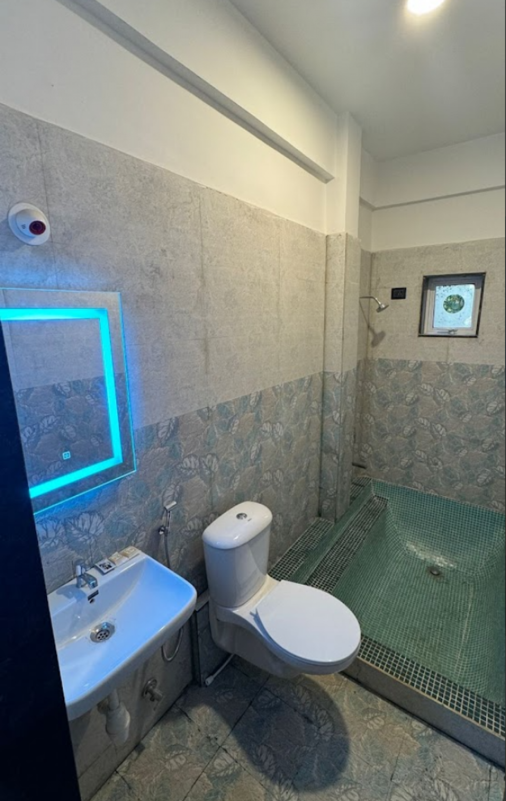 Deluxe, Oziba Beach Resort 3*